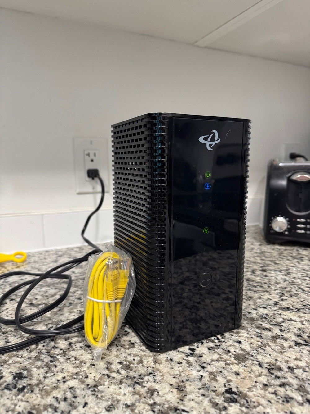 Hitron CODA-4582 Wifi/internet Modem
